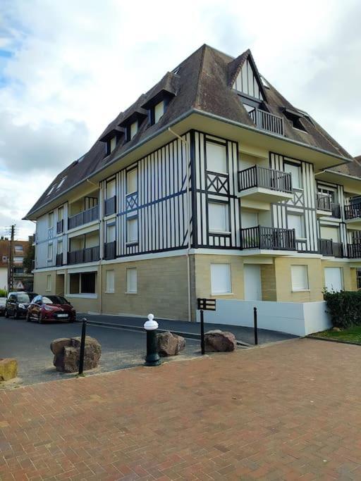 La Parenthese * Cabourg